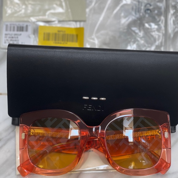 FENDI ,2025 ONE OF TOP SUNGLASS COLOR, ORANGE, THIS PAIR IS TRANSPARENT … - Picture 11 of 16
